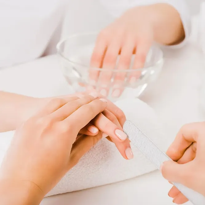 Ricostruzione Unghie, Manicure